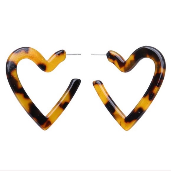Tortoise shell Heart Hoop Earrings - Picture 6 of 8